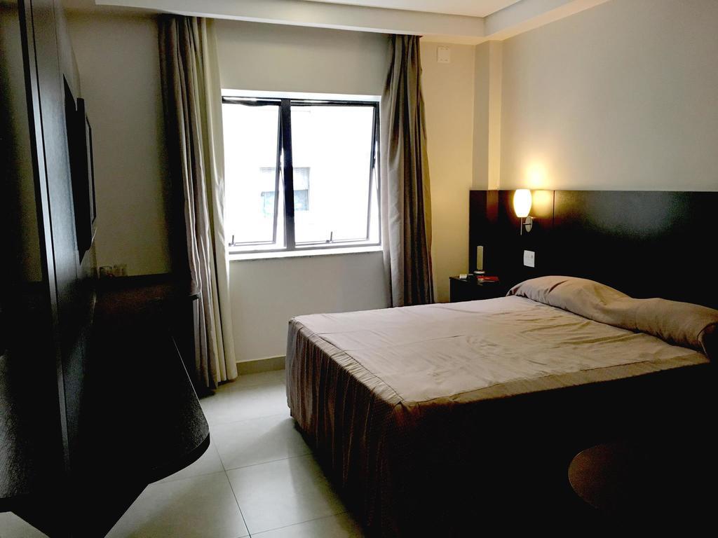 Hotel Lugus Сао Паоло Екстериор снимка
